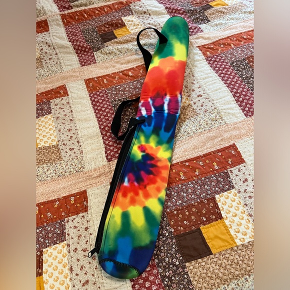 Insulated over shoulder beer can cooler. - Picture 4 of 5